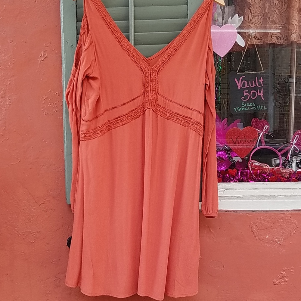 Long sleeve cold shoulder boho dress